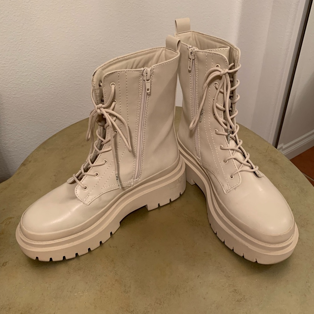 Cool Planet by Steve Madden Lace Up/Zip Up Combat Boots in Color Moss Bone